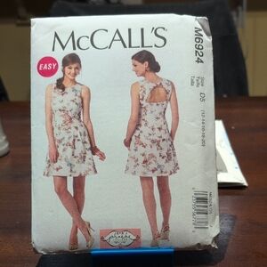 PATTERN McCall's M6924 Phoebe Couture Women's Skater Dress
